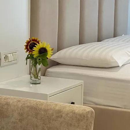 Szálloda Comfort Himara