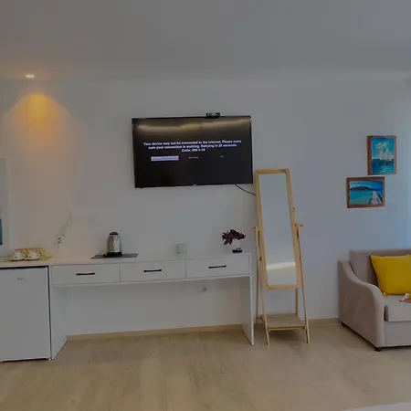 Hotel Comfort Himare