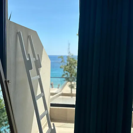 Comfort Hotel *