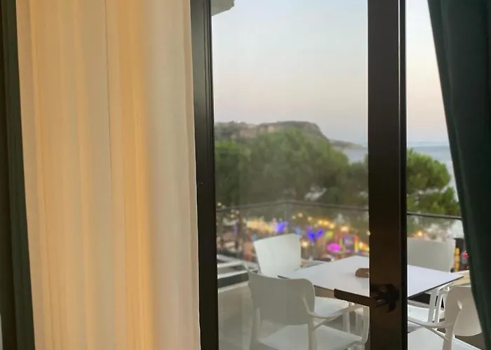 Comfort Hotel *